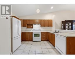 23 - 24 GRIFFITHS DRIVE - 4