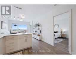 1006 - 1 VICTORIA STREET S - 11