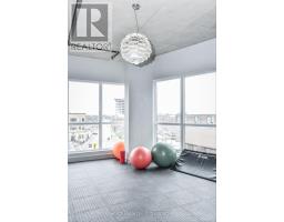 1006 - 1 VICTORIA STREET S - 32