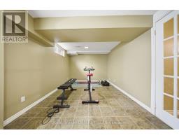 41 - 32 MOWAT BOULEVARD - 18