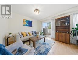 41 - 32 MOWAT BOULEVARD - 9