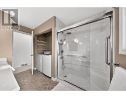 157 ORIOLE PARKWAY W - 29