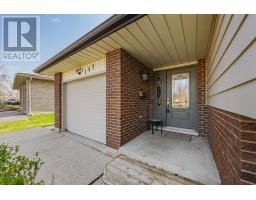 157 ORIOLE PARKWAY W - 4