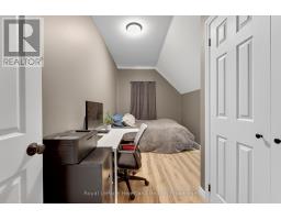 160 RICHMOND STREET - 22