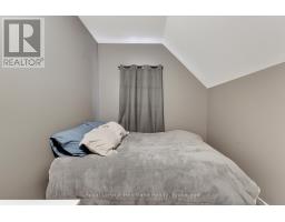 160 RICHMOND STREET - 23