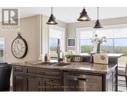 890 PERKIN CRESCENT - 10
