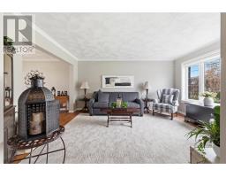 890 PERKIN CRESCENT - 19