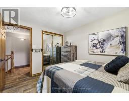 890 PERKIN CRESCENT - 31