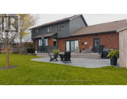 890 PERKIN CRESCENT - 43