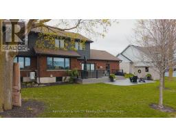 890 PERKIN CRESCENT - 44