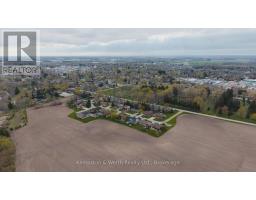 890 PERKIN CRESCENT - 47