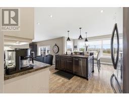 890 PERKIN CRESCENT - 5