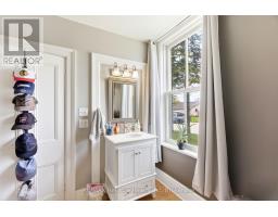 115 MAIN STREET N - 10