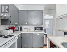 88 RICHMOND STREET N - 11
