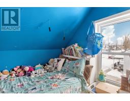 88 RICHMOND STREET N - 28