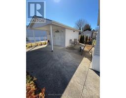 142 SANDBAGGER CRESCENT - 32
