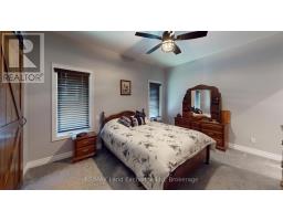 661 GLORIA STREET - 20