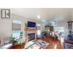 661 GLORIA STREET - 5
