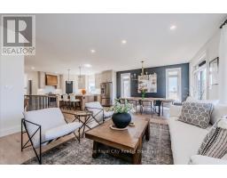 29 WINCHESTER CRESCENT - 15