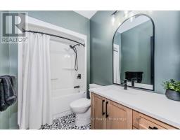 29 WINCHESTER CRESCENT - 21