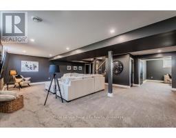 29 WINCHESTER CRESCENT - 26