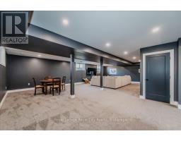 29 WINCHESTER CRESCENT - 29