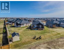 29 WINCHESTER CRESCENT - 40