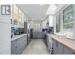 No.24 - 76582 JOWETT S GROVE - 12