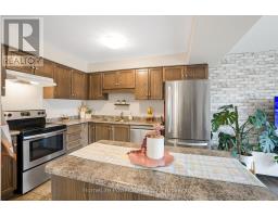 1458 CAEN AVENUE - 12