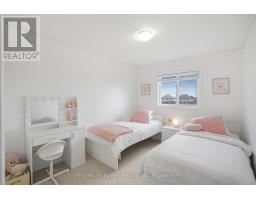 1458 CAEN AVENUE - 14