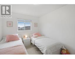 1458 CAEN AVENUE - 15