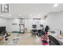 1458 CAEN AVENUE - 24