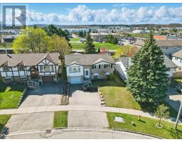 73 SOUTHWOOD DRIVE - 36