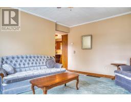 190 ELM AVENUE N - 17