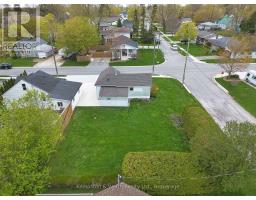 190 ELM AVENUE N - 29