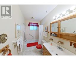 39 MAIN STREET S - 17
