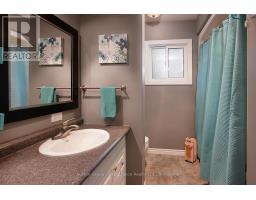 136 NAPIER STREET - 22