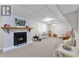 35 BABB CRESCENT - 20