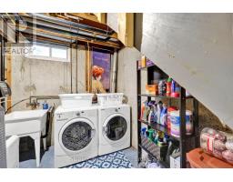 35 BABB CRESCENT - 22