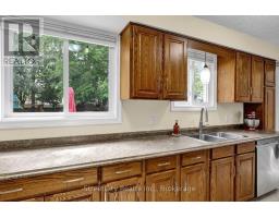 35 BABB CRESCENT - 9