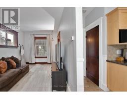 62 LOUISE STREET - 12