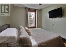 62 LOUISE STREET - 29