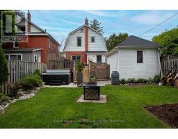 62 LOUISE STREET - 32