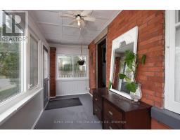 62 LOUISE STREET - 6