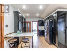 30 ERIE STREET N - 23