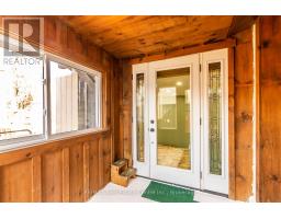 30 ERIE STREET N - 29