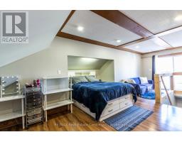 30 ERIE STREET N - 34