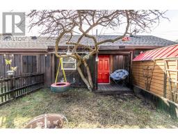 30 ERIE STREET N - 37