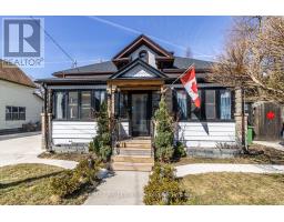 30 ERIE STREET N - 4