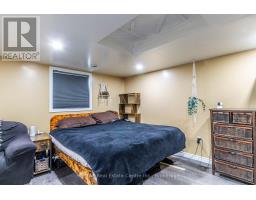 30 ERIE STREET N - 41